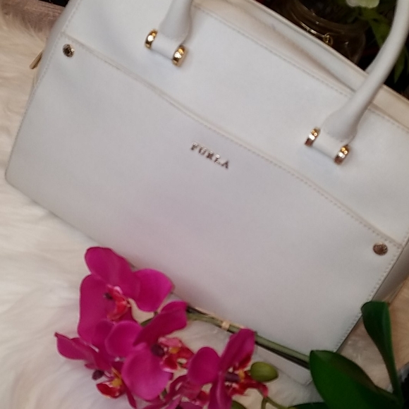 Furla Handbags - FURLA WHITE HANDBAG